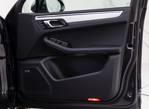 Porsche Macan S 21
