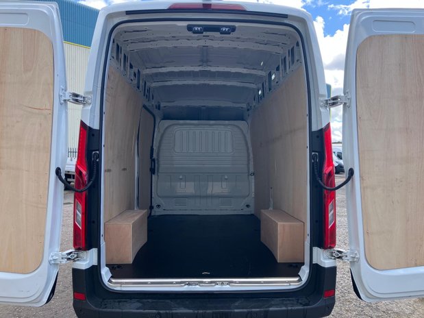 Maxus Deliver 9 Deliver LWB Diesel 9 2.0 D20 150 Extra High Roof Van 9