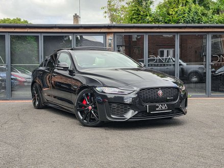 Jaguar XE 2.0 XE R-Dynamic Black Auto 4dr