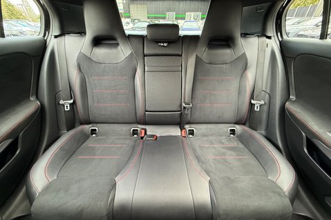 Mercedes-Benz A Class A 180 D AMG LINE PREMIUM PLUS - PAN ROOF -ELECTRIC SEATS 17
