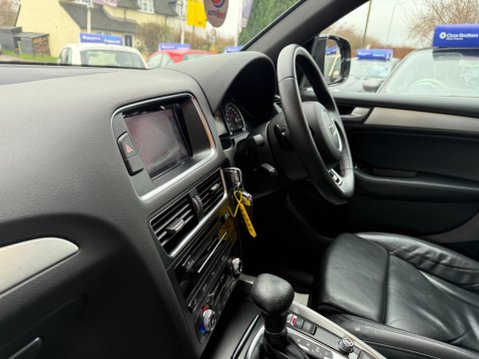 Audi Q5 2.0 TDI S line S Tronic quattro Euro 5 (s/s) 5dr 17