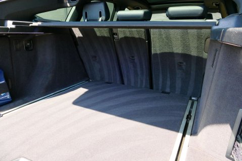 BMW 3 Series 3.0 335i Luxury GT Auto 5dr 19