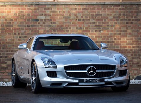 Mercedes-Benz SLS AMG 1