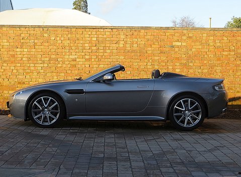 Aston Martin V8 Vantage S Roadster 4