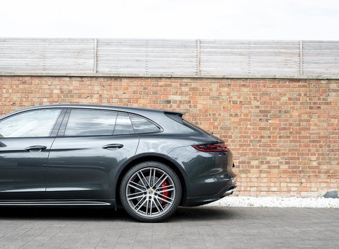 Porsche Panamera Turbo Sport Turismo 25