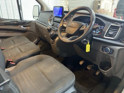 Ford Transit Custom 300 LIMITED DCIV ECOBLUE 16