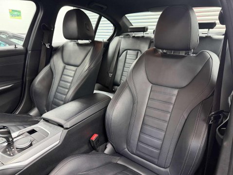 BMW 3 Series 2.0 330e 12kWh M Sport Saloon 4dr Petrol Plug-in Hybrid Auto Euro 6 (s/s) ( 31