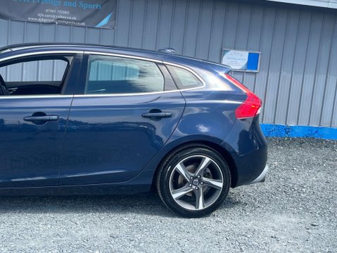 Volvo V40 1.6 D2 R-Design Lux Nav Euro 5 (s/s) 5dr 37