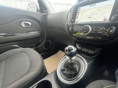 Kia Soul 1.6 Soul Mixx CRDi 5dr - NATIONAL DELIVERY* 25