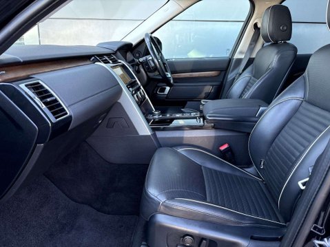 Land Rover Discovery 3.0 Discovery HSE SDV6 Auto 4WD 5dr 18