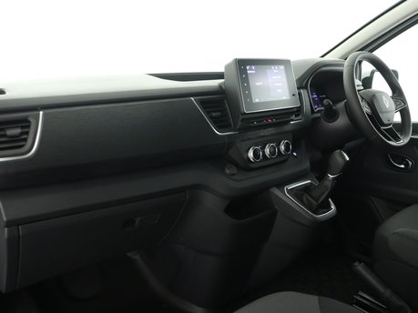 Renault Trafic SL30 90kW 52kWh Advance Van Auto 18