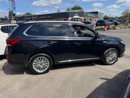 Mitsubishi Outlander 2.4h TwinMotor 13.8kWh 4h CVT 4WD Euro 6 (s/s) 5dr 9
