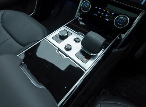 Land Rover Range Rover D350 SE 19