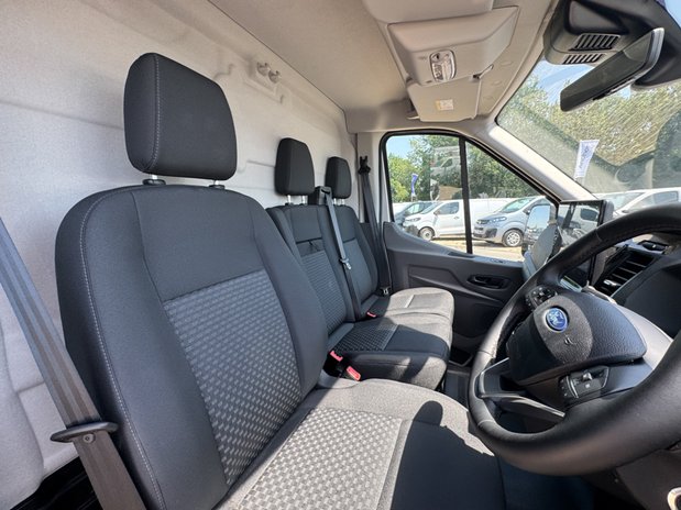 Ford Transit AUTO LWB [SOLD CR] L3H2 Medium Roof Limited Air Con Alloys Sensors Cam EURO 14