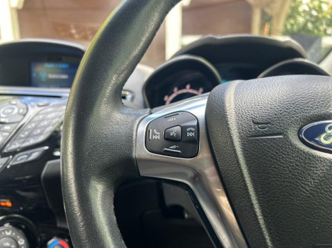 Ford Fiesta ZETEC 26