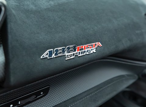 Ferrari 488 Pista Spider 23