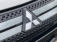 Mitsubishi Outlander PHEV DYNAMIC 13