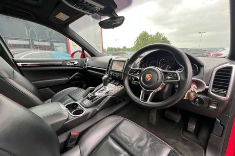 Porsche Cayenne 3.0 TD V6 SUV 5dr Diesel TiptronicS 4WD Euro 6 (s/s) (262 ps) 14