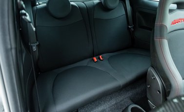 Abarth 695 Competizione 17