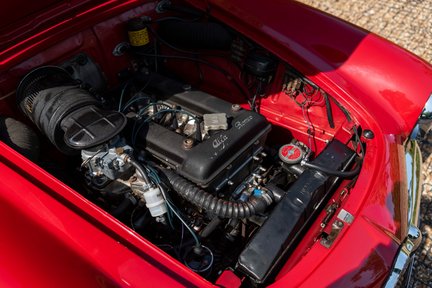 Alfa Romeo Giulietta Spider by Pininfarina 32