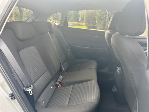 Hyundai i20 T-GDI PREMIUM MHEV 6