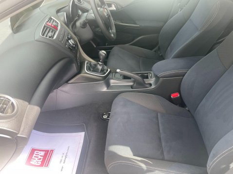 Honda Civic 1.6 i-DTEC Black Edition Tourer Euro 5 (s/s) 5dr 22