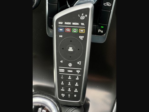 Volvo XC60 2.0 R-Design Powershift 28