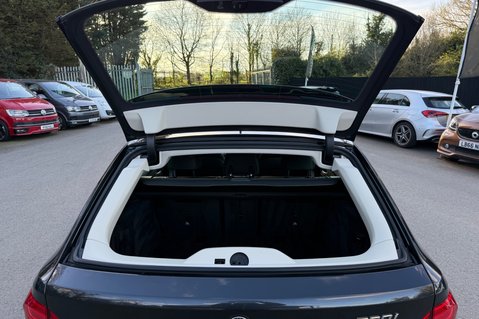 BMW 5 Series 520I SE TOURING AUTOMATIC ESTATE TOURING - HARMAN KARDON - AMBIENT LIGHTING 57
