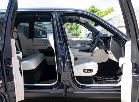 Rolls-Royce Cullinan 16