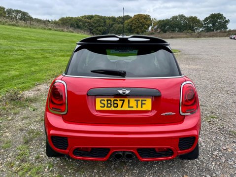 Mini Hatch 2.0 John Cooper Works Auto Euro 6 (s/s) 3dr 4