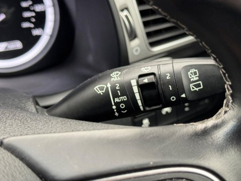 Kia Niro 1.6h GDi 2 DCT Euro 6 (s/s) 5dr 37