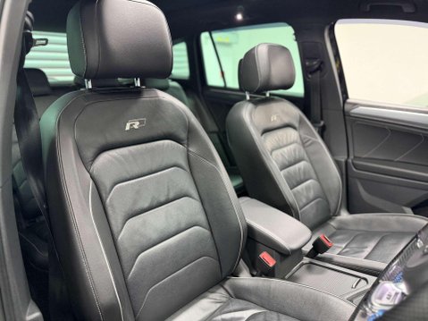 Volkswagen Tiguan 2.0 TDI R-Line Tech SUV 5dr Diesel DSG Euro 6 (s/s) (150 ps) 27