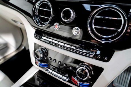 Rolls-Royce Ghost V12. FULL PPF. STARLIGHT. H, C & M SEATS. REAR ENTERTAINMENT. HUD. 55