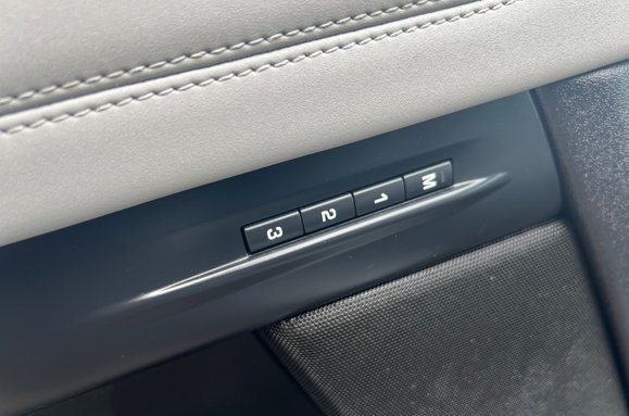 Land Rover Range Rover Evoque FIRST EDITION MHEV AUTO PAN ROOF 33