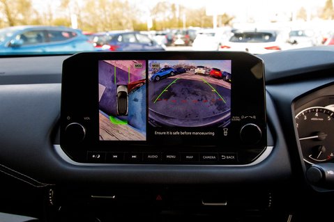 Nissan Qashqai DIG-T N-CONNECTA MHEV 27