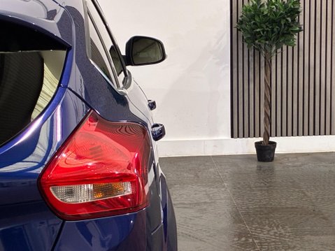 Ford Focus 1.0T EcoBoost Zetec Edition Euro 6 (s/s) 5dr 43