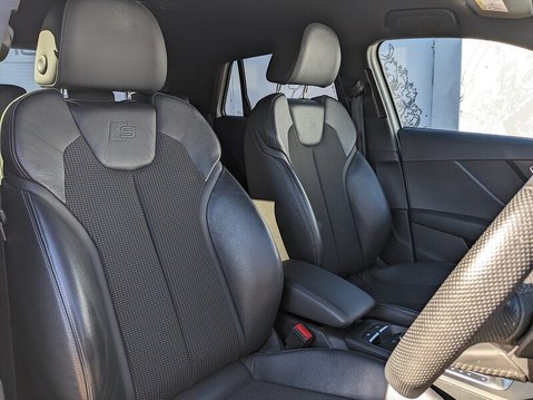 Audi Q2 TDI BLACK EDITION 12