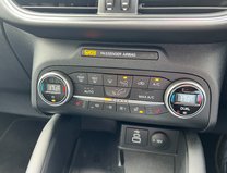 Ford Kuga 2.5 Duratec 14.4kWh Vignale SUV 5dr Petrol Plug-in Hybrid CVT Euro 6 (s/s) 27