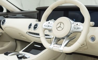 Mercedes-Benz S63 Cabriolet 10