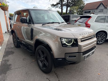 Land Rover Defender 3.0 D250 MHEV X-Dynamic SE SUV 3dr Diesel Auto 4WD Euro 6 (s/s) (250 ps) 6