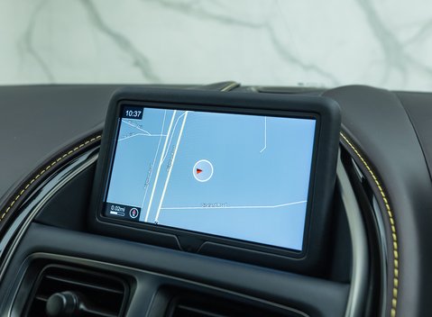 Aston Martin DB11 V8 20