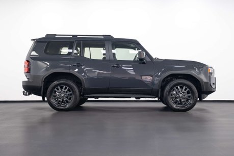 Toyota Land Cruiser 2.8D Panel Van 5dr Diesel Auto 4WD LWB Euro 6 (s/s) (204 ps) 5