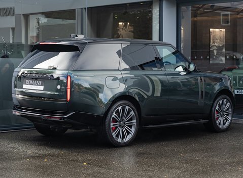 Land Rover Range Rover P530 SV 4