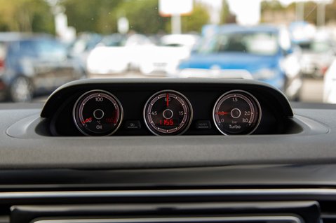 Volkswagen Beetle R LINE TDI BLUEMOTION TECHNOLOGY 12