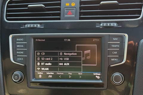 Volkswagen Golf GTD - PANORAMIC ROOF - ACC - SPORT AND SOUND PACK - CARPLAY 45