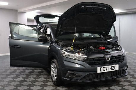 Dacia Sandero ESSENTIAL SCE 15