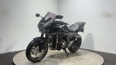 Kawasaki Z ZR750 2005 ONLY 20K NEW MOT SERVICED COMMUTER BIKE 750CC 6