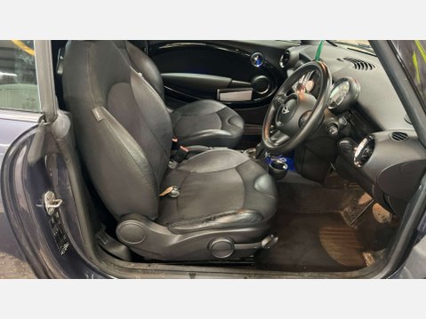 Mini Convertible 2.0 Cooper D Convertible 2dr Diesel Auto Euro 5 (112 ps) 11