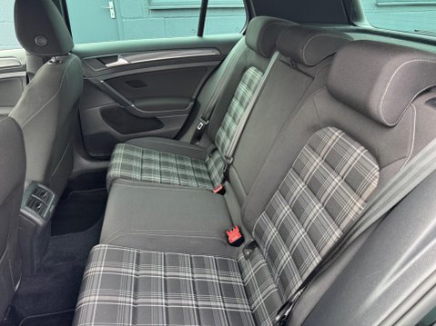 Volkswagen Golf GTD TDI DSG 26