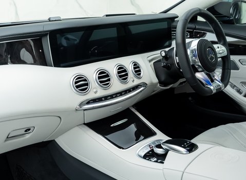 Mercedes-Benz AMG S63 Coupe Premium 20